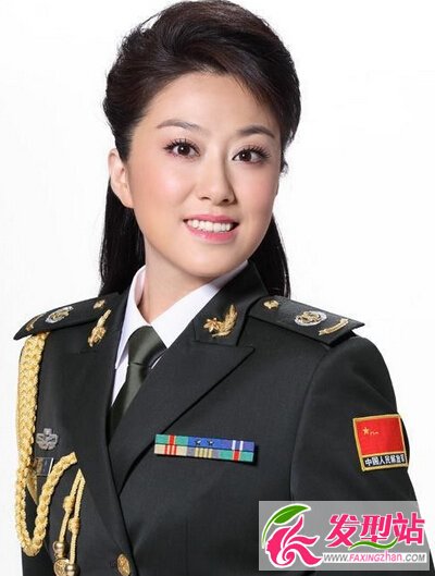 吴娜吴娜,总政歌舞团青年歌唱家,民族女高音,第十三届中央电视台全国