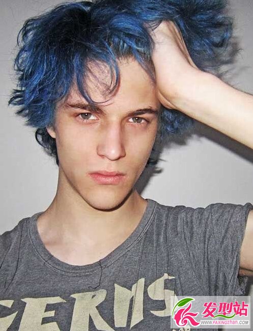 男生蓝色系染发发型合集 最新流行男生染发发型图片