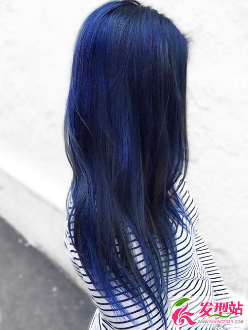 蓝色头发图片大全 蓝色渐变挑染什么颜色好看