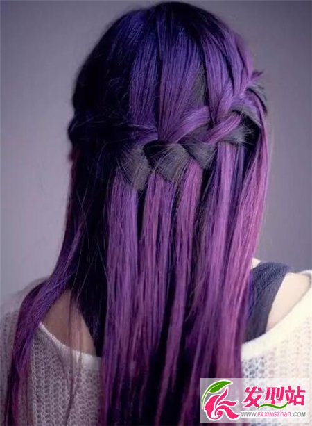 色的时候都会选择打蜡设计,这样的染发设计可以防止头发吸收紫外线的