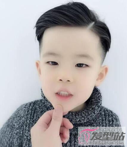 婴儿发型男0-1岁 短发图片