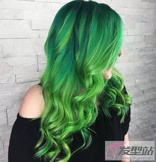 推荐几款非常个性洋气的绿色染发发型,想要挑战绿色头发的女生们,可以